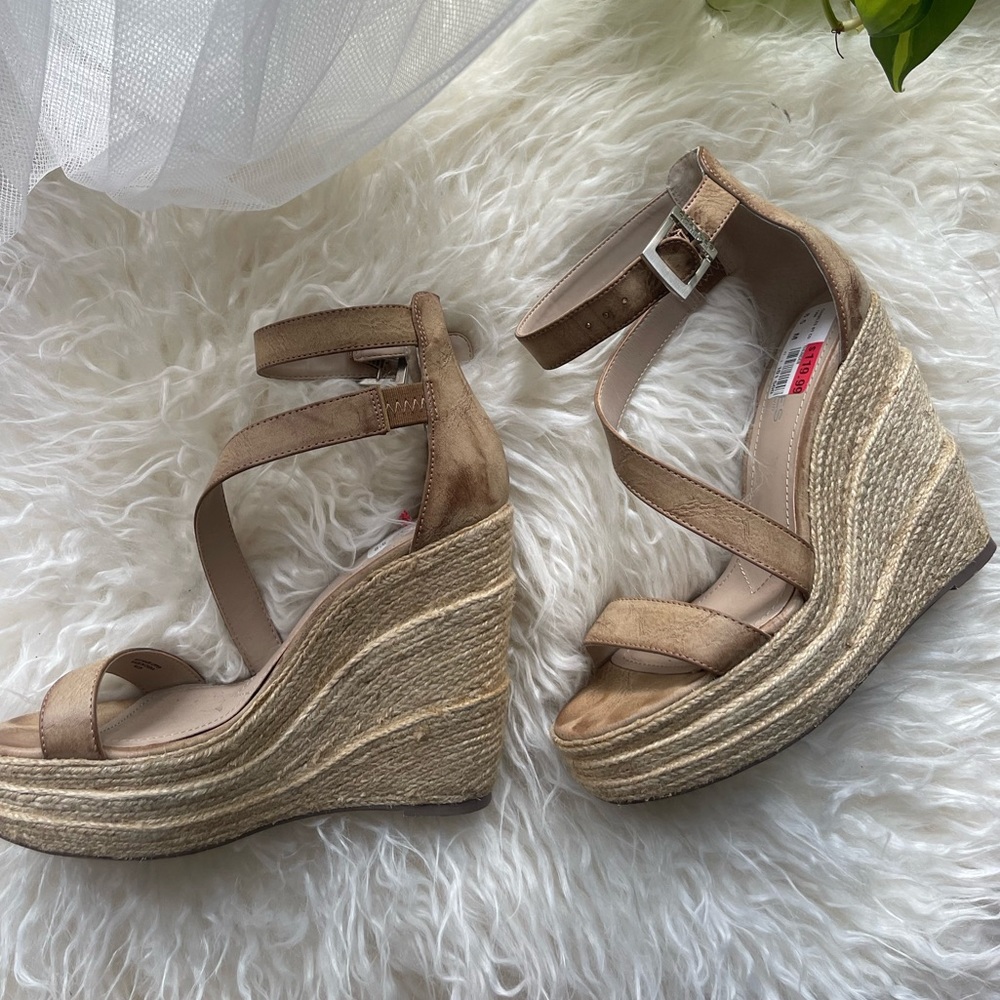 Charles by Charles David Leather Wedge Sandal - Picture 3 of 7